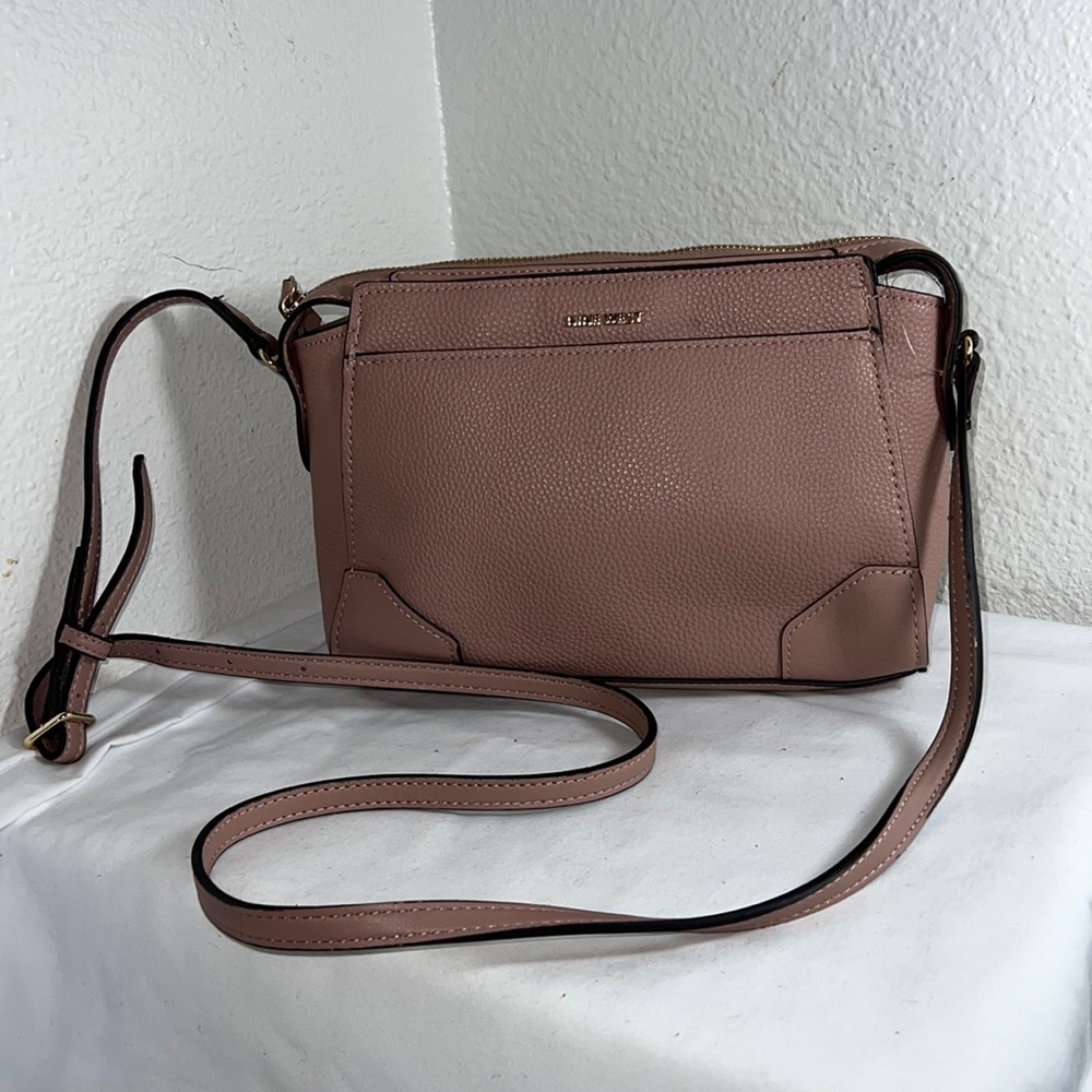 Women Brooklyn Jet Set Crossbody. Nine West